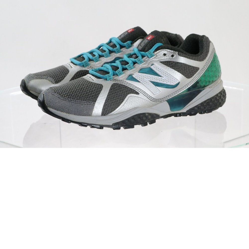 New Balance 915 Women's Trail Hiking Shoes Size 10